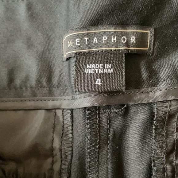 Metaphor SZ 4 Black Shorts with Belt Loop and Pockets - Picture 3 of 16